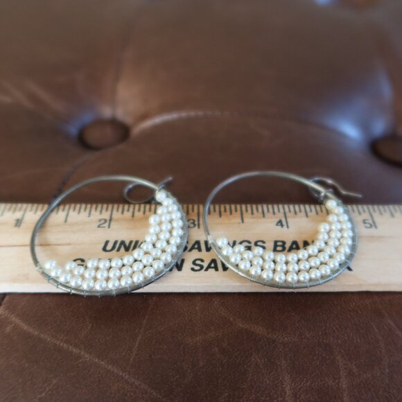 Chan Luu tiny pearl and silver front facing hoops earrings 2" long drops - Picture 10 of 13